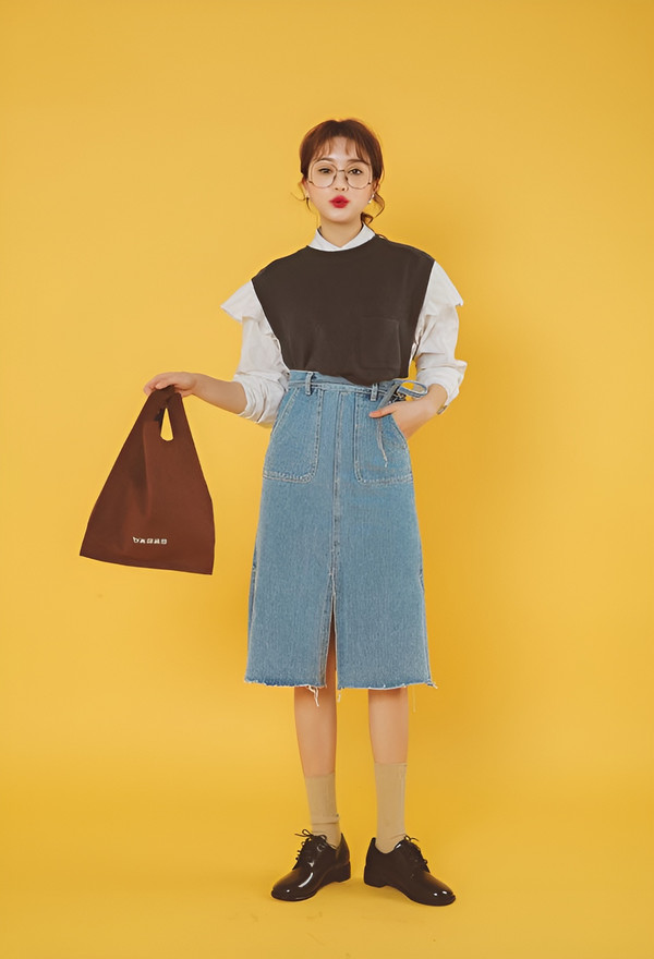 Chân váy jean dài - Items “thống trị” xu hướng Xuân Hè 2023