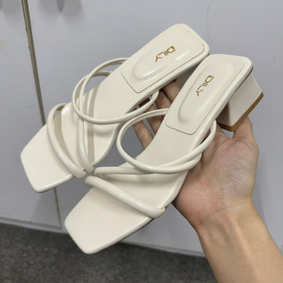 Màu sắc : Trắng Kem / Size : 39