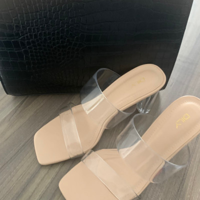 Màu sắc : Nâu / Size : 37