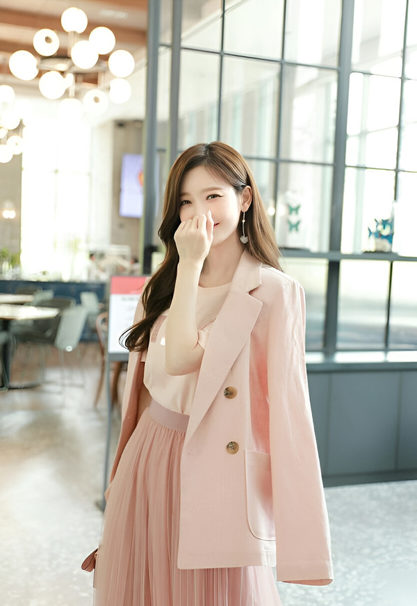 Tại sao blazer là mẫu áo nàng công sở không thể thiếu?