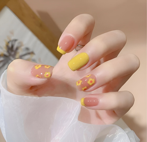 Gợi ý những mẫu nail xinh mùa hè cho nàng thêm nổi bật, xinh xắn