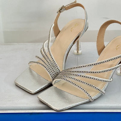 Màu sắc : Bạc Kim Tuyến/ Size : 36