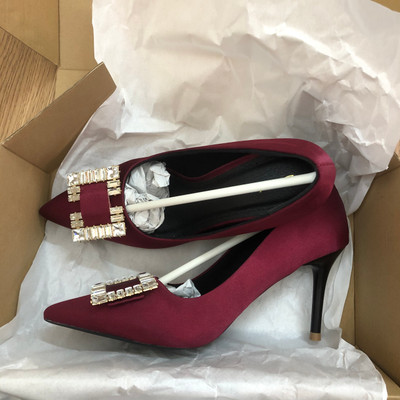 Màu sắc : Đỏ Đô / Size : 39