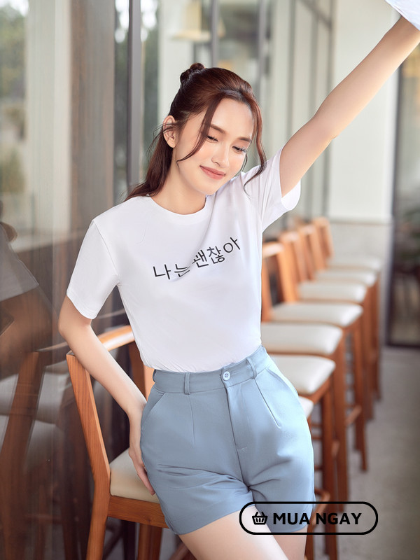 Mix match với áo thun trắng để có outfit siêu xinh cho nàng