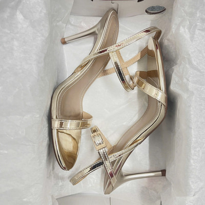 Màu sắc : Vàng Kim / Size : 38