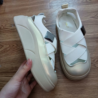 Màu sắc : Trắng Kem / Size : 39