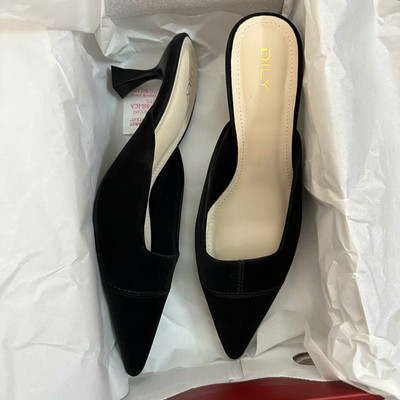 Màu sắc : Đen / Size : 38