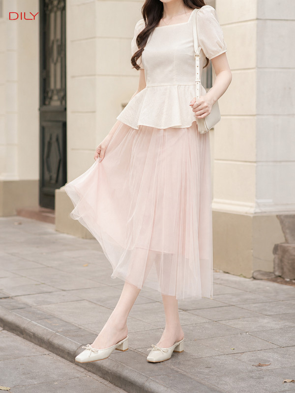 Phối peplum voan dạo phố
