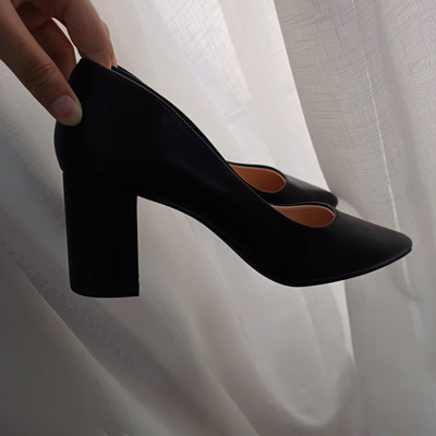 Màu sắc : Đen / Size : 38