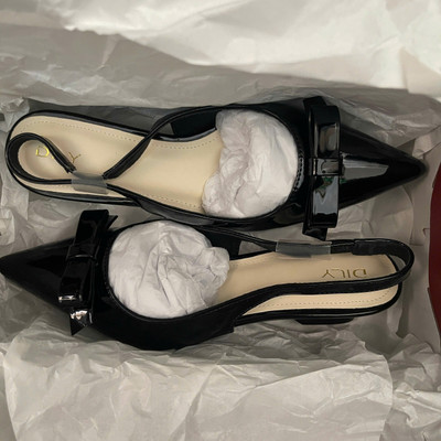 Màu sắc : Đen / Size : 36