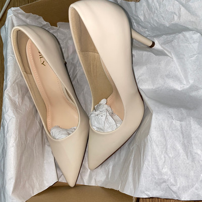 Màu sắc : Trắng Kem / Size : 36