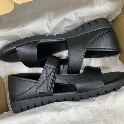 Màu sắc : Đen / Size : 36