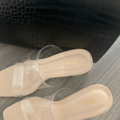 Màu sắc : Nâu / Size : 37