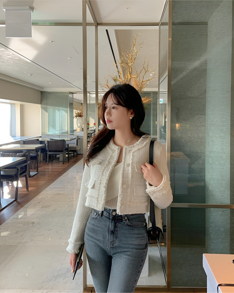 Vải tweed - Tăng độ thời thượng cho những outfit diện Tết