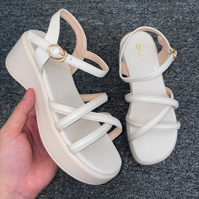 Màu sắc : Trắng Kem/ Size : 38