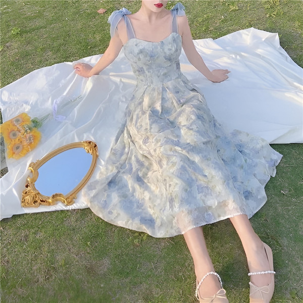 Đầm hoa nhí - Items lung linh cho phái đẹp tươi mới ngày hè