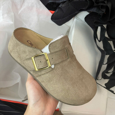 Màu sắc : Kem / Size : 39