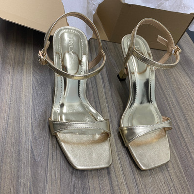 Màu sắc : Vàng Kim/ Size : 38