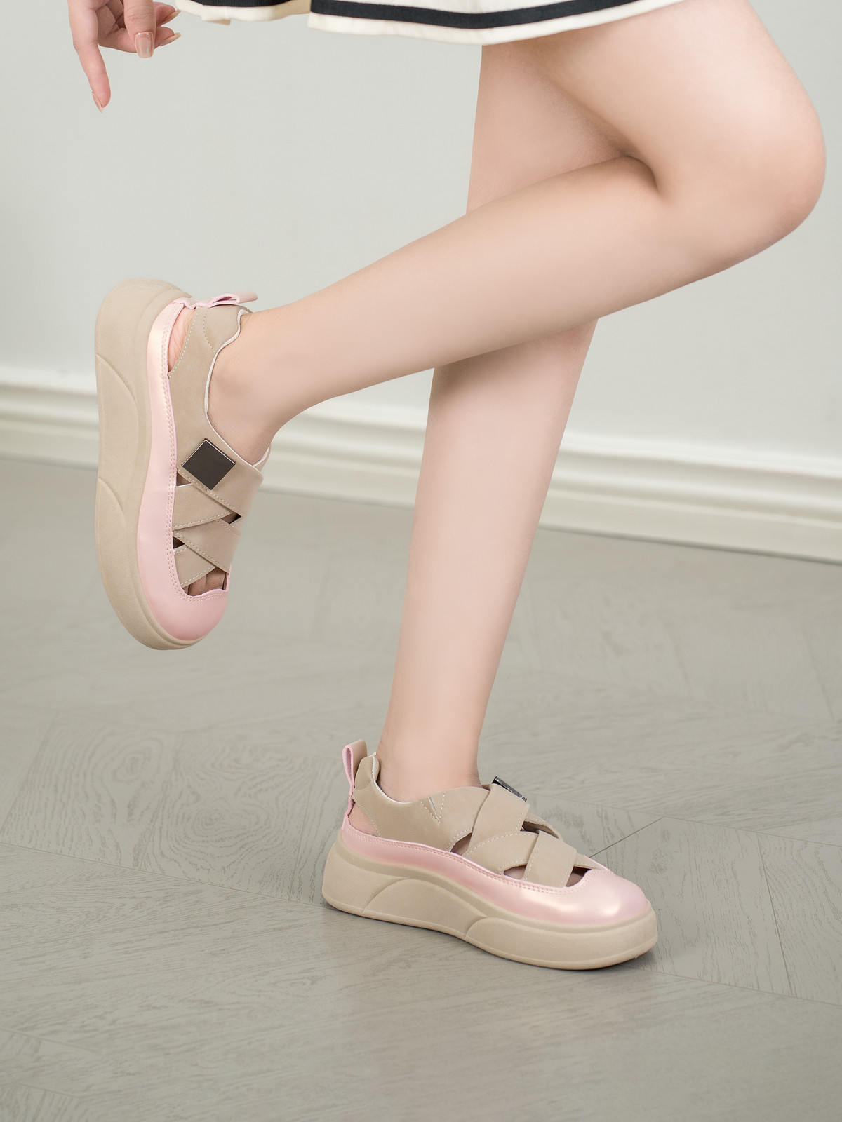 Sneaker Đế Độn AG0176