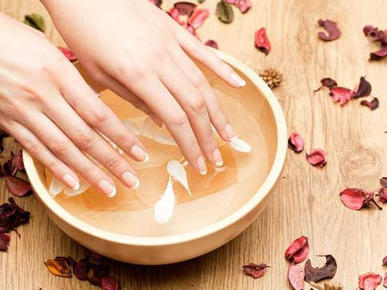 7 mẹo giúp nàng giữ bộ nail đón Tết đẹp và bền lâu