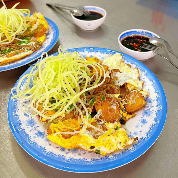 Top 10 món ngon đường phố nổi tiếng không thể bỏ qua ở Sài Gòn