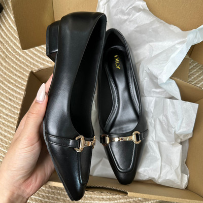 Màu sắc : Đen / Size : 35