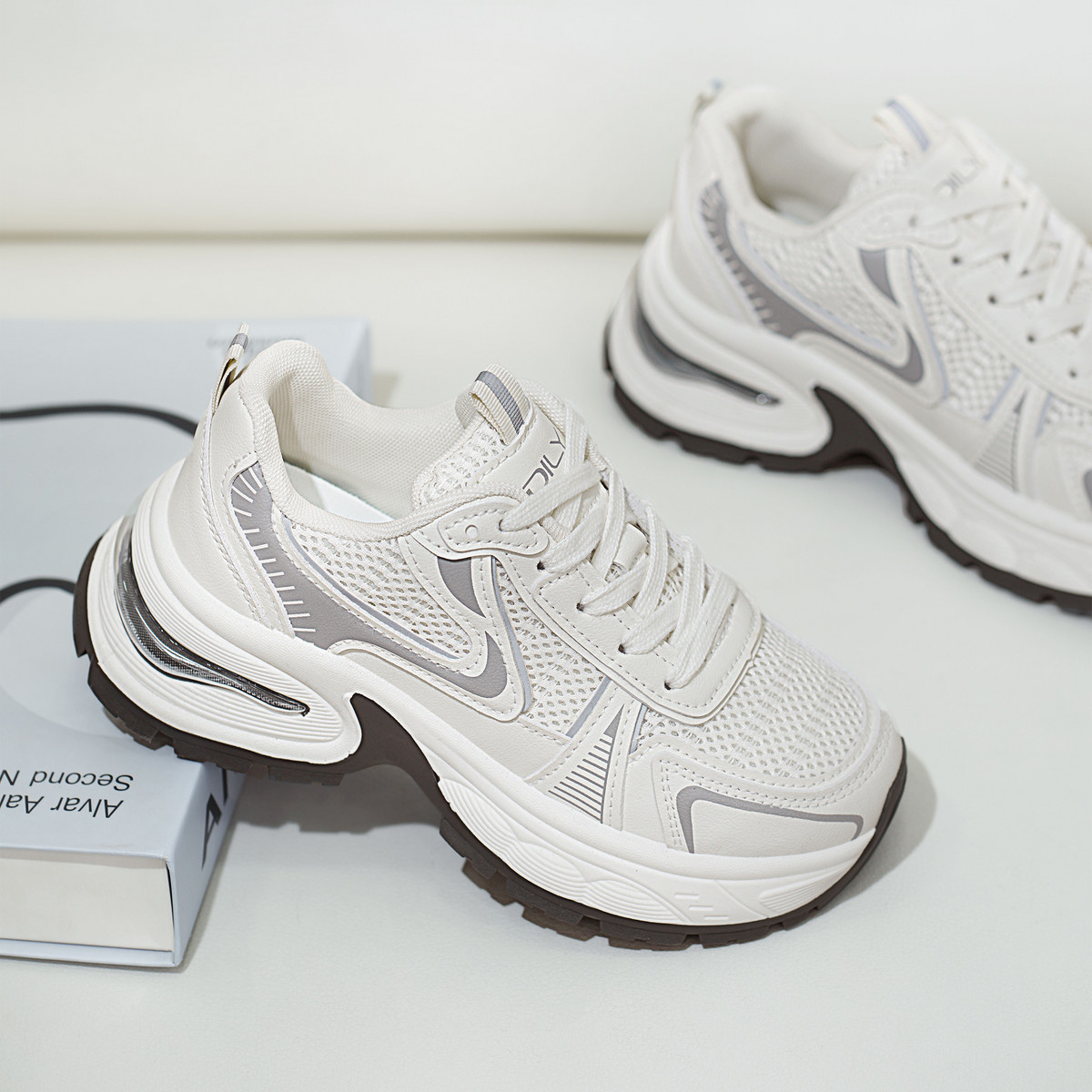 Giày Sneaker AG0168