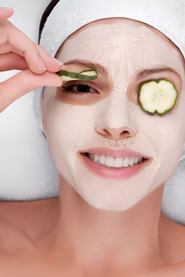 Mụn đầu đen là gì? Nguyên nhân gây ra và cách trị mụn đầu đen