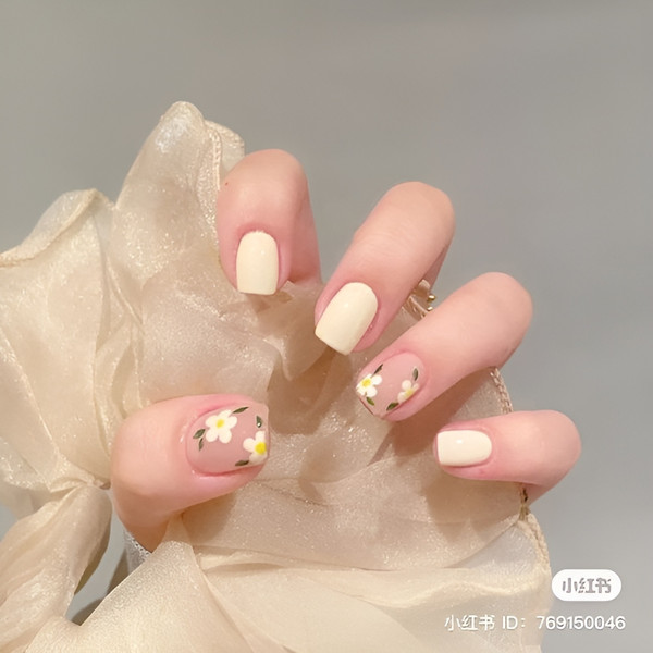 Gợi ý những mẫu nail xinh mùa hè cho nàng thêm nổi bật, xinh xắn