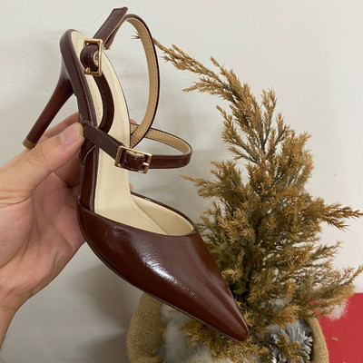 Màu sắc : Nâu / Size : 37