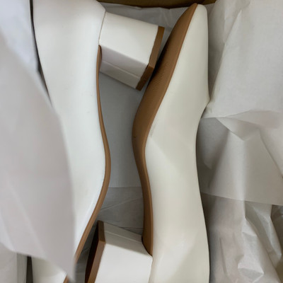 Màu sắc : Trắng / Size : 37