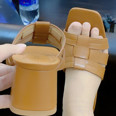 Màu sắc : Nâu / Size : 37