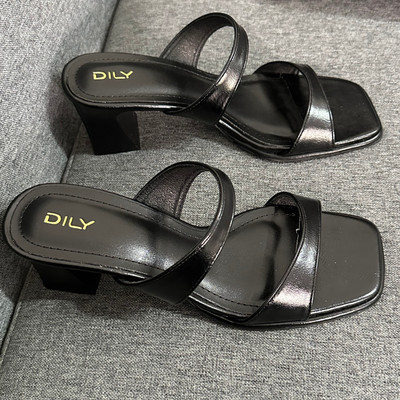Màu sắc : Đen / Size : 36