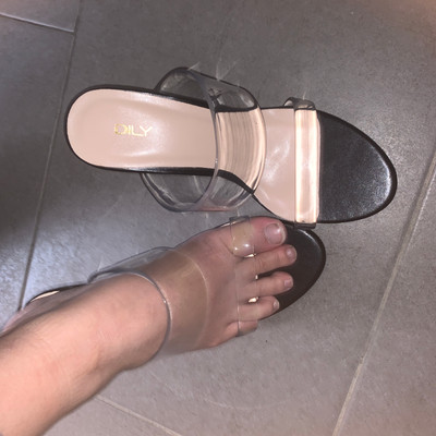 Màu sắc : Đen / Size : 37