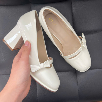 Màu sắc : Trắng Kem / Size : 36