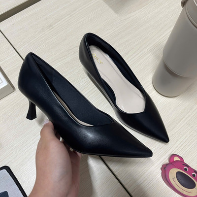 Màu sắc : Đen / Size : 39