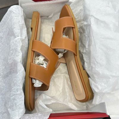 Màu sắc : Nâu / Size : 36