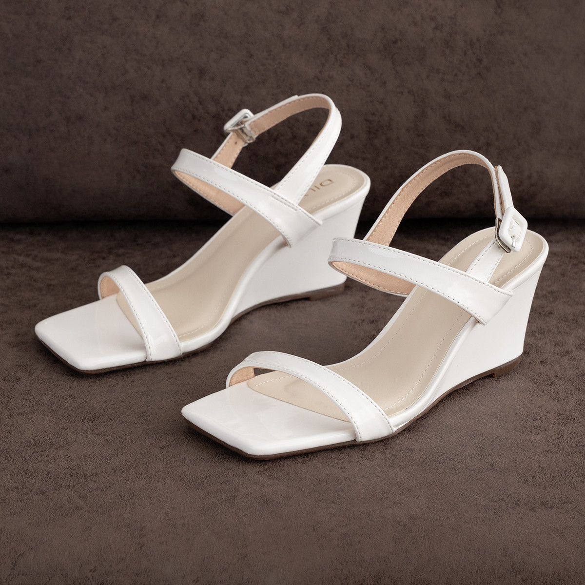 Sandal Đế Xuồng AA0418