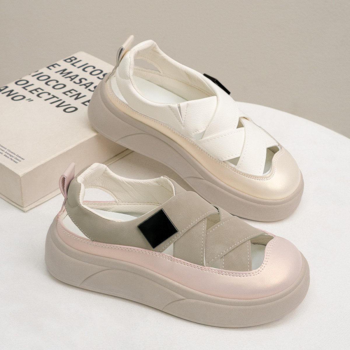 Sneaker Đế Độn AG0176