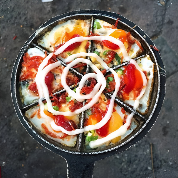 Khám phá hẻm ăn vặt 76 Hai Bà Trưng, những món bạn phải thử