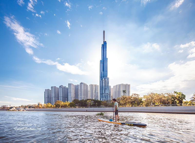 Trải nghiệm chèo SUP thư giãn trên sông Sài Gòn