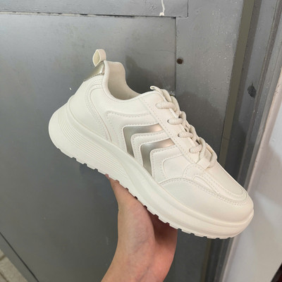 Màu sắc : Trắng Bạc / Size : 39