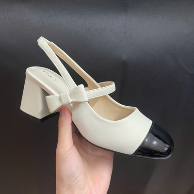 Màu sắc : Trắng Kem / Size : 38