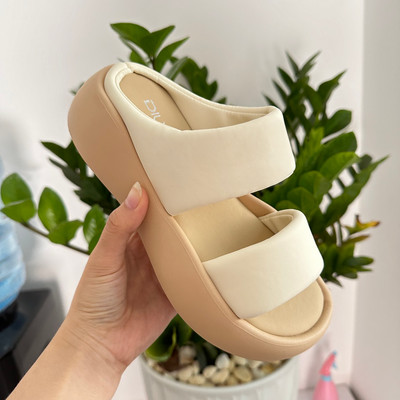 Màu sắc : Nâu / Size : 38