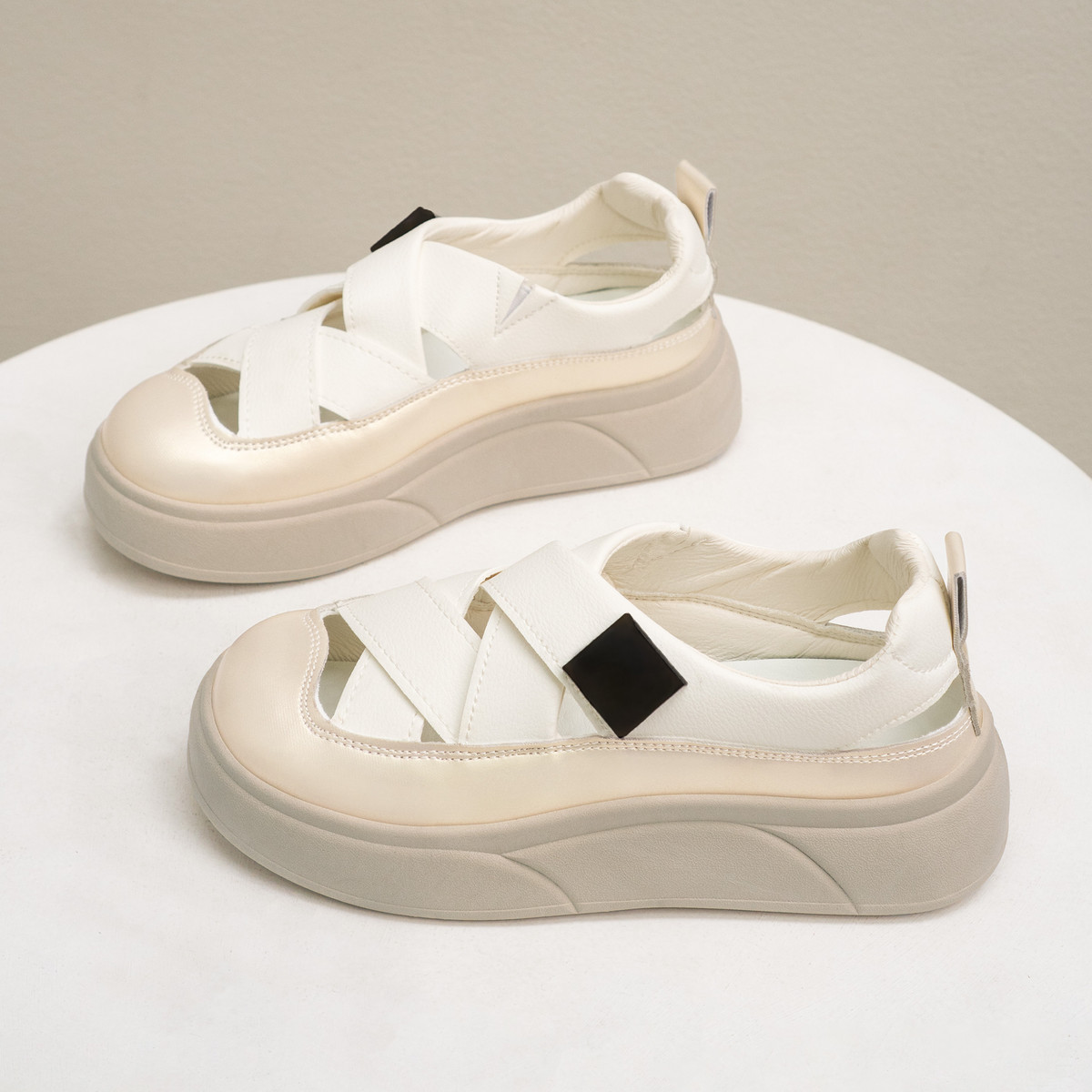 Sneaker Đế Độn AG0176