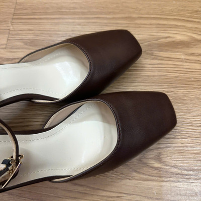 Màu sắc : Nâu / Size : 36