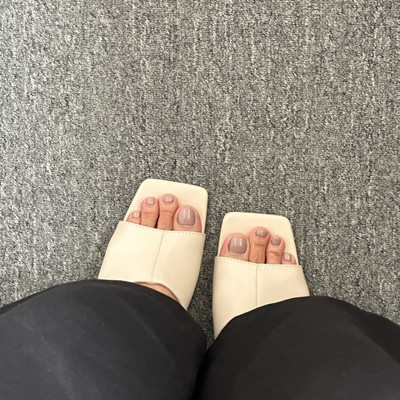 Màu sắc : Kem/ Size : 36