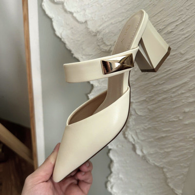 Màu sắc : Kem / Size : 36