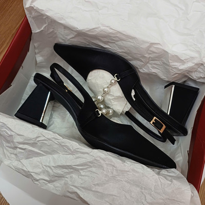 Màu sắc : Đen / Size : 38