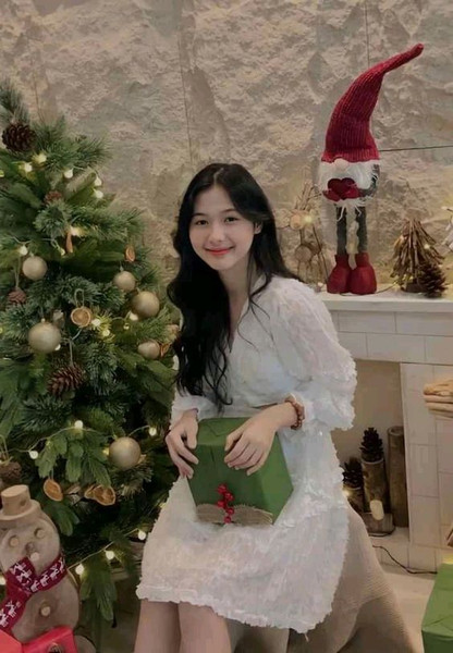 3 gam màu đậm nét Giáng Sinh mà nàng phải có trong tủ